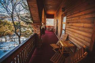Отель U Yaroslava Hotel Яремче Апартаменты с террасой-4