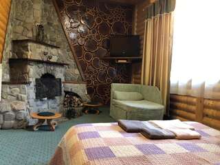 Отель U Yaroslava Hotel Яремче Апартаменты с 2 спальнями и камином-12