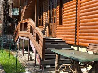 Отель U Yaroslava Hotel Яремче Апартаменты с 2 спальнями и камином-21